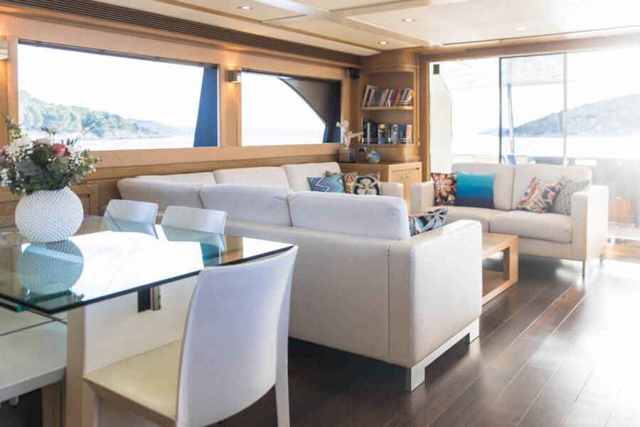 Custom Line Navetta 26