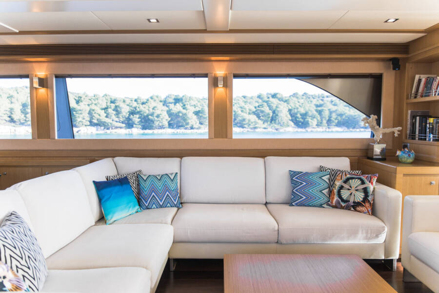 Custom Line Navetta 26