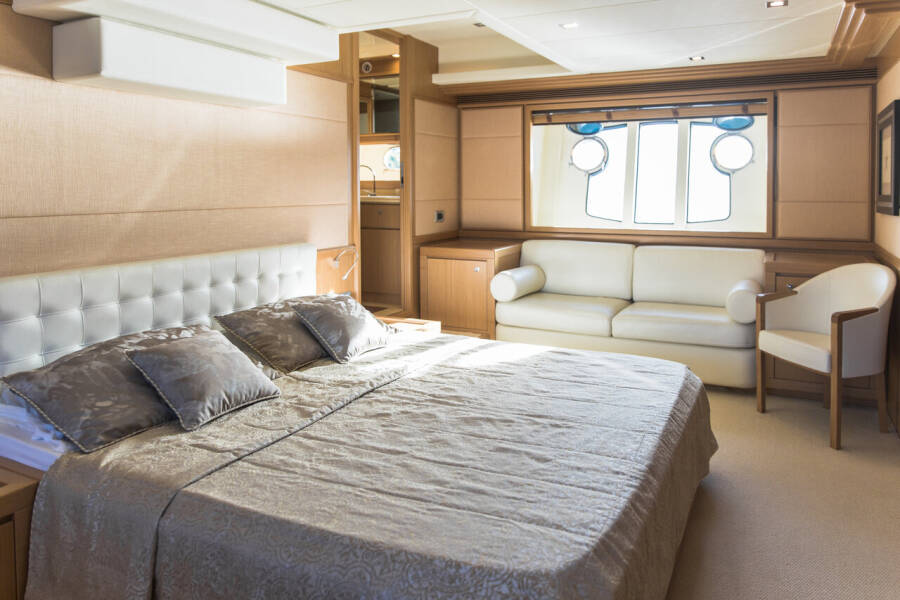 Custom Line Navetta 26