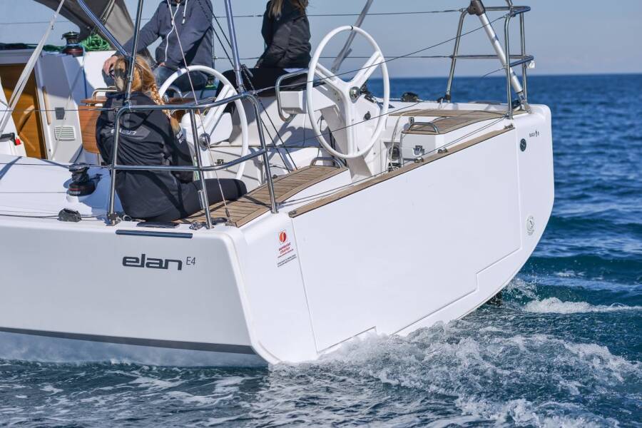 Elan E4