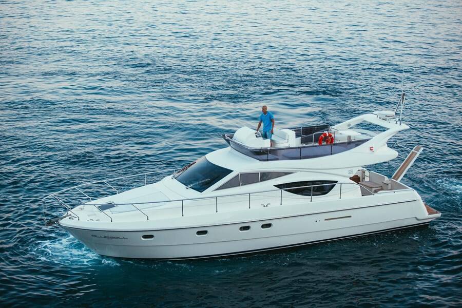 Ferretti Yachts 460i