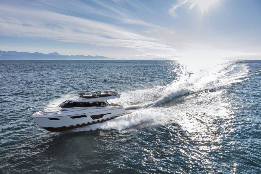 Ferretti Yachts 500