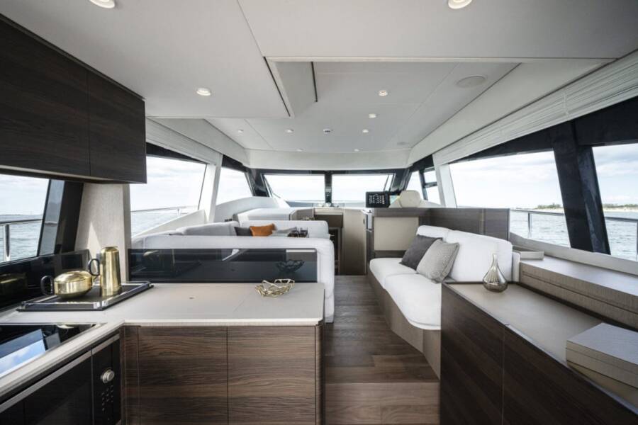 Ferretti Yachts 500