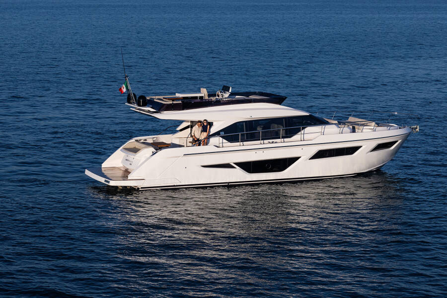 Ferretti Yachts 580