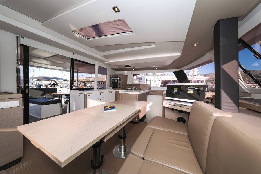 Fountaine Pajot Astrea 42 Quatuor