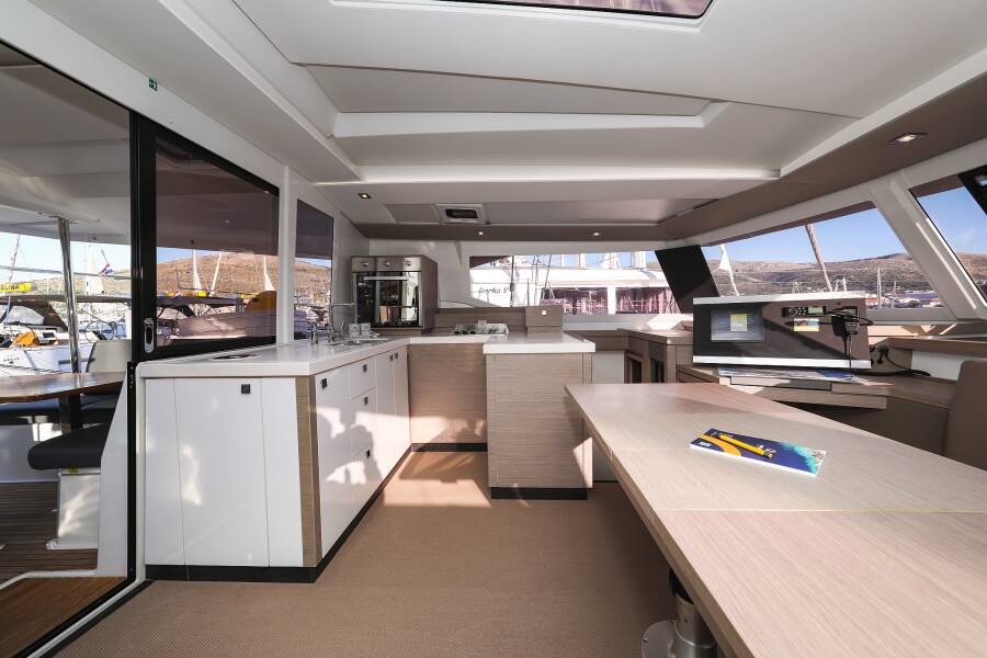 Fountaine Pajot Astrea 42 Quatuor