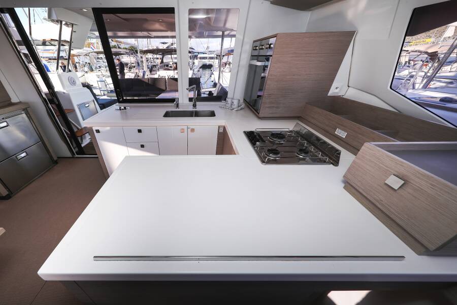 Fountaine Pajot Astrea 42 Quatuor