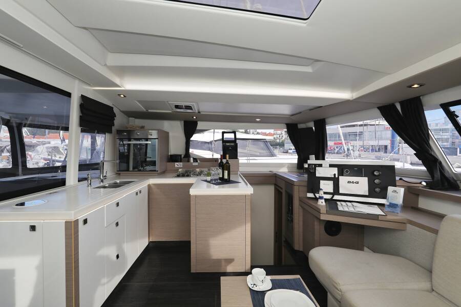 Fountaine Pajot Astrea 42