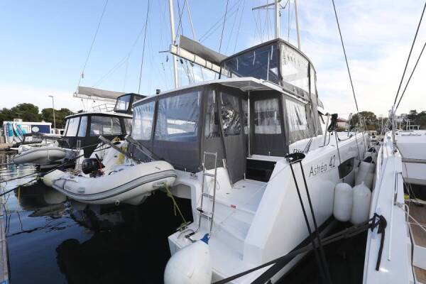 Fountaine Pajot Astrea 42