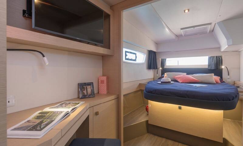 Fountaine Pajot Astrea 42