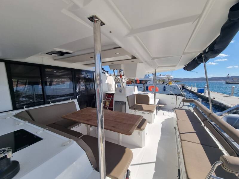 Fountaine Pajot Astrea 42