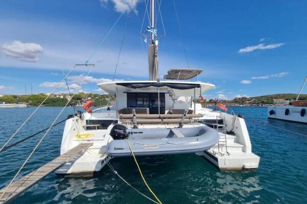 Fountaine Pajot Astrea 42