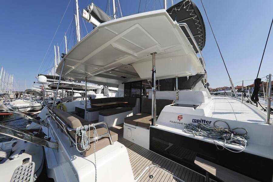 Fountaine Pajot Astrea 42