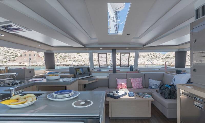 Fountaine Pajot Astrea 42