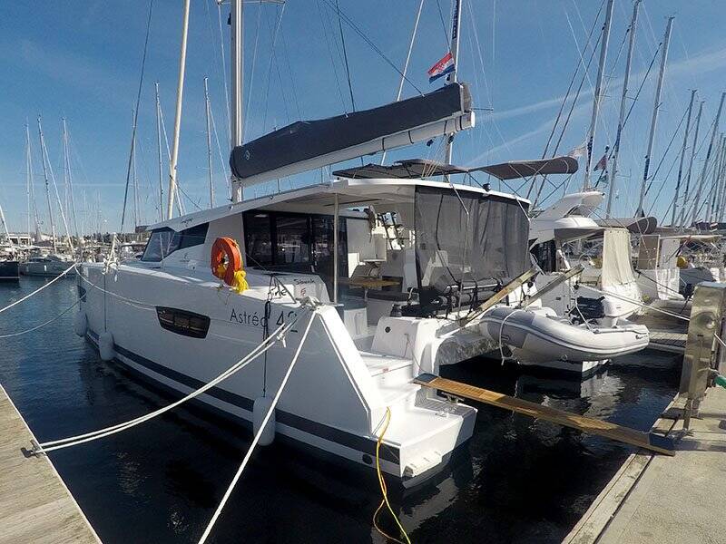 Fountaine Pajot Astrea 42