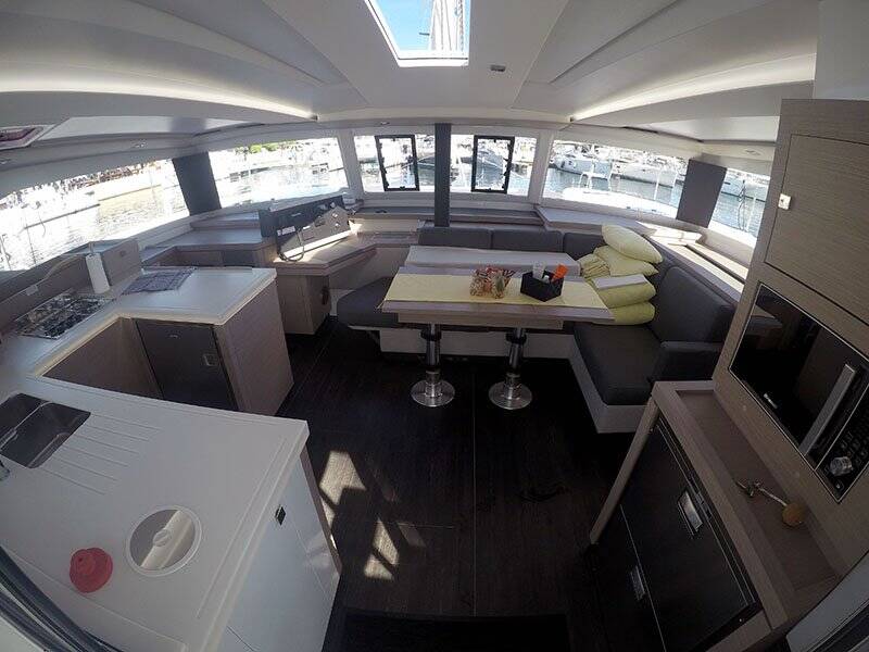 Fountaine Pajot Astrea 42