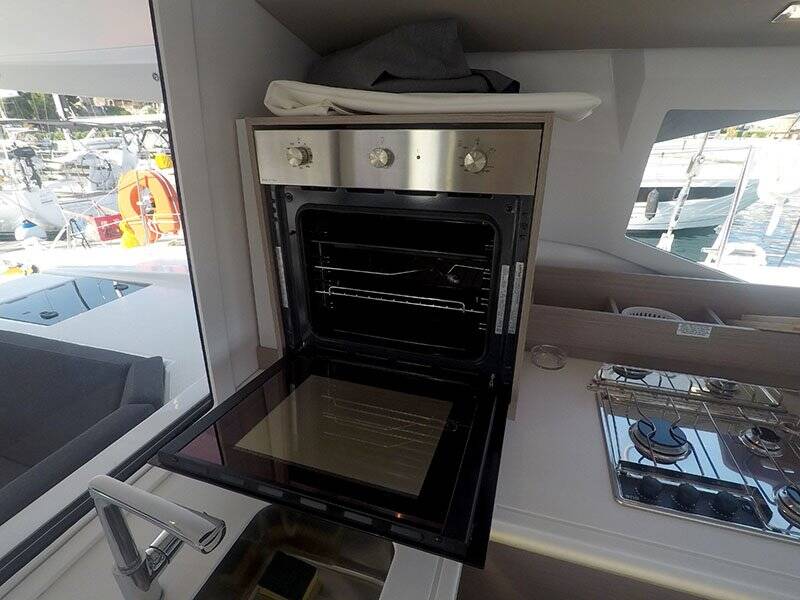 Fountaine Pajot Astrea 42