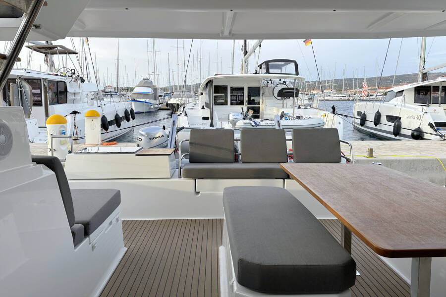 Fountaine Pajot Astrea 42