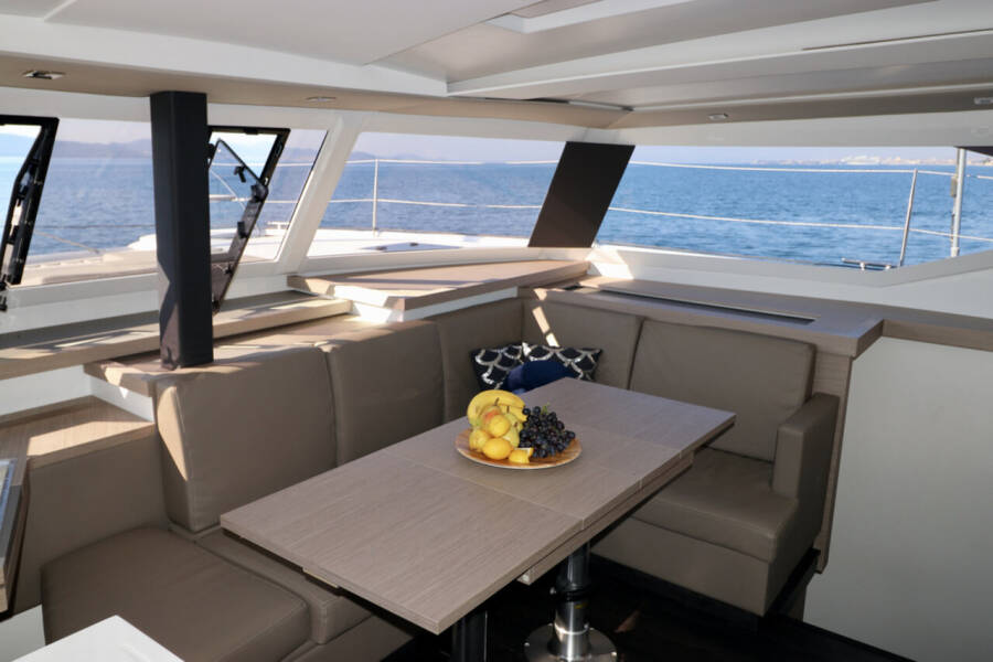 Fountaine Pajot Astrea 42