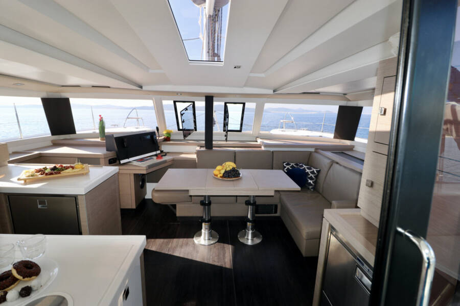 Fountaine Pajot Astrea 42