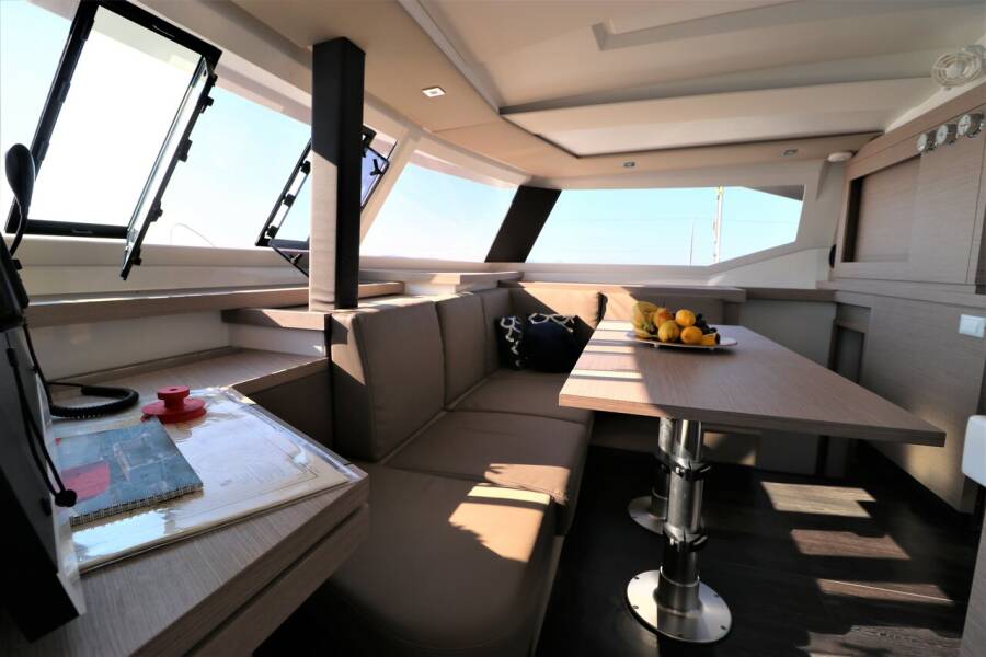 Fountaine Pajot Astrea 42