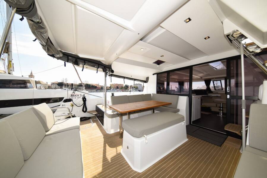 Fountaine Pajot Astrea 42