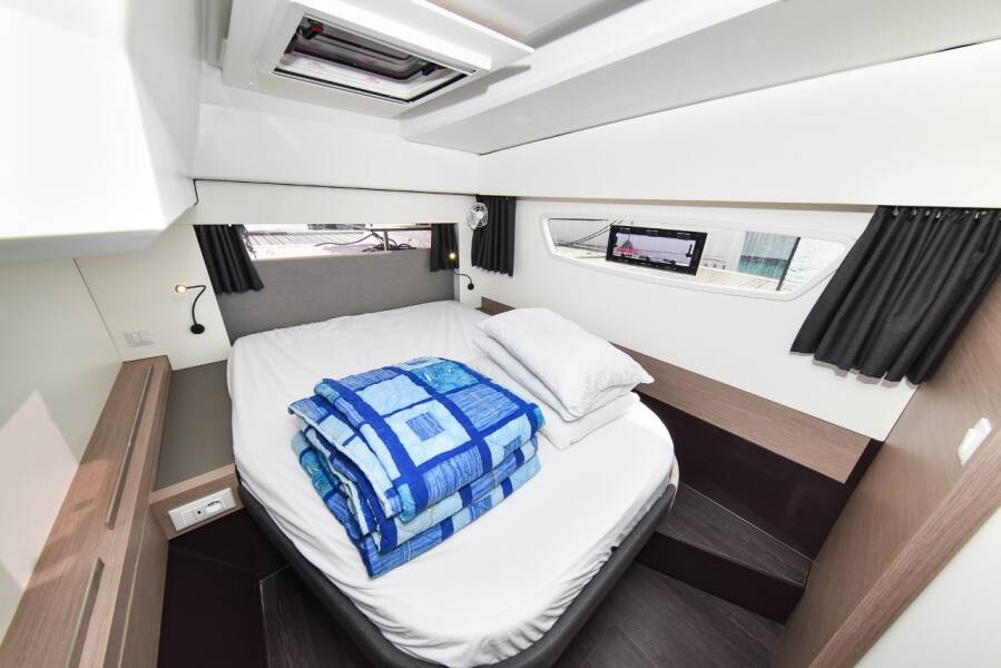 Fountaine Pajot Astrea 42