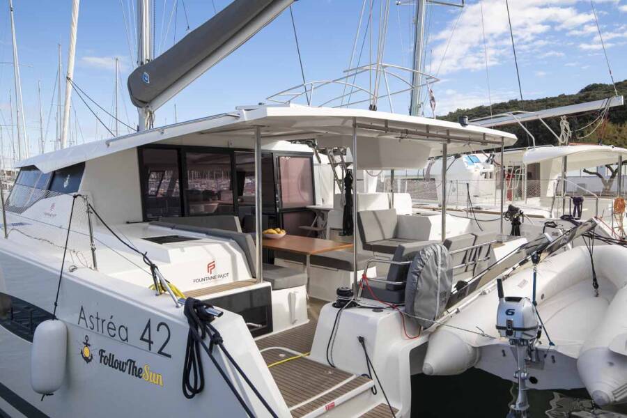 Fountaine Pajot Astrea 42