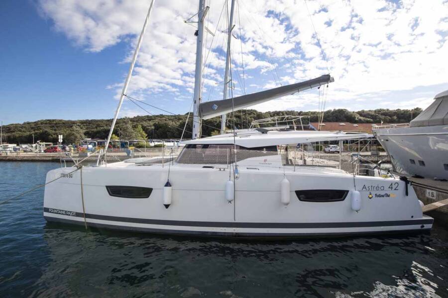 Fountaine Pajot Astrea 42