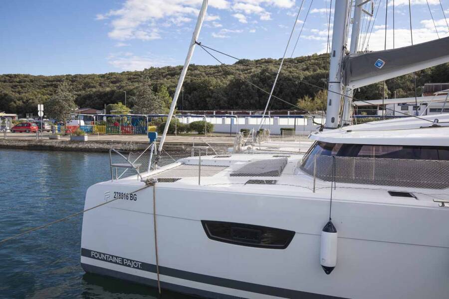 Fountaine Pajot Astrea 42