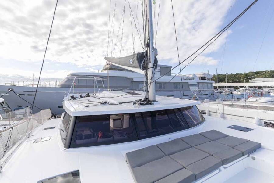 Fountaine Pajot Astrea 42