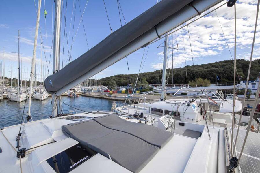 Fountaine Pajot Astrea 42