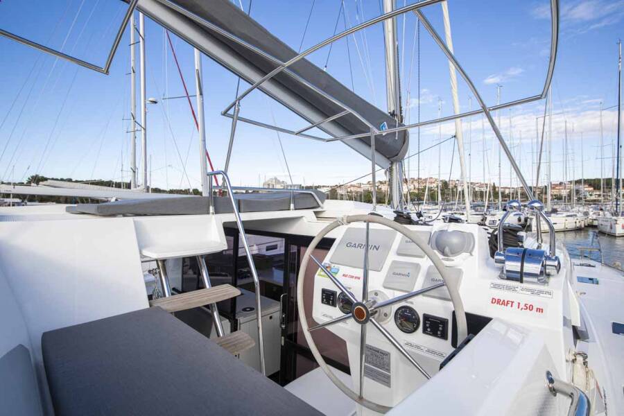 Fountaine Pajot Astrea 42