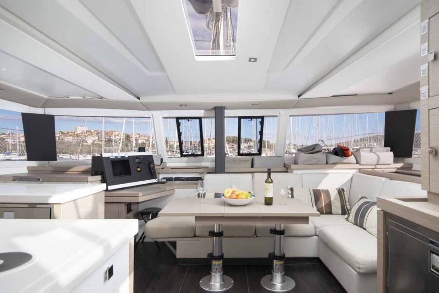 Fountaine Pajot Astrea 42