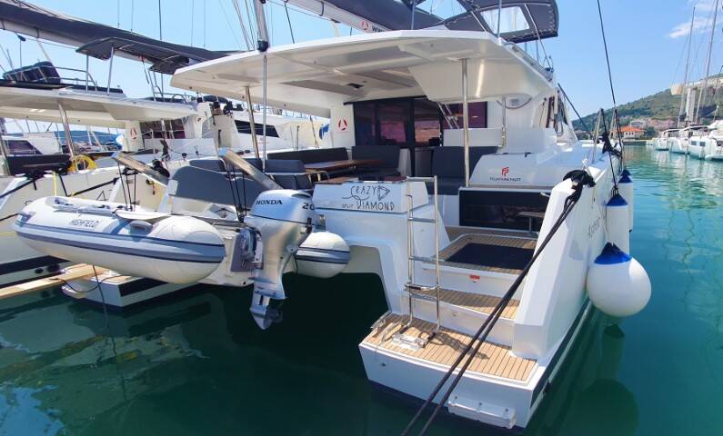 Fountaine Pajot Astrea 42