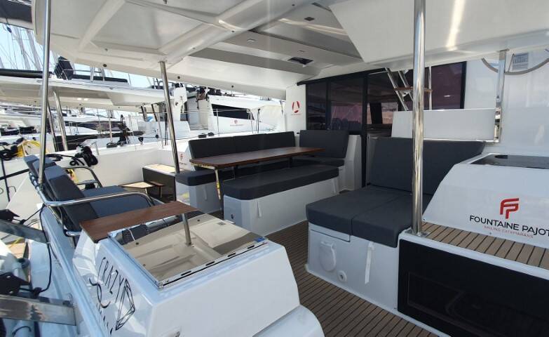 Fountaine Pajot Astrea 42