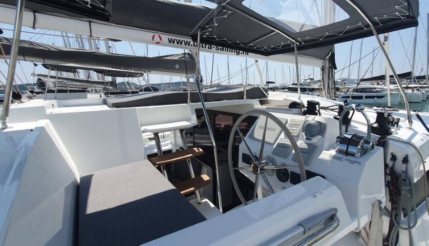 Fountaine Pajot Astrea 42