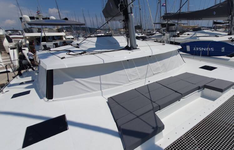 Fountaine Pajot Astrea 42