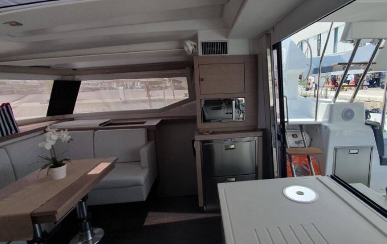 Fountaine Pajot Astrea 42