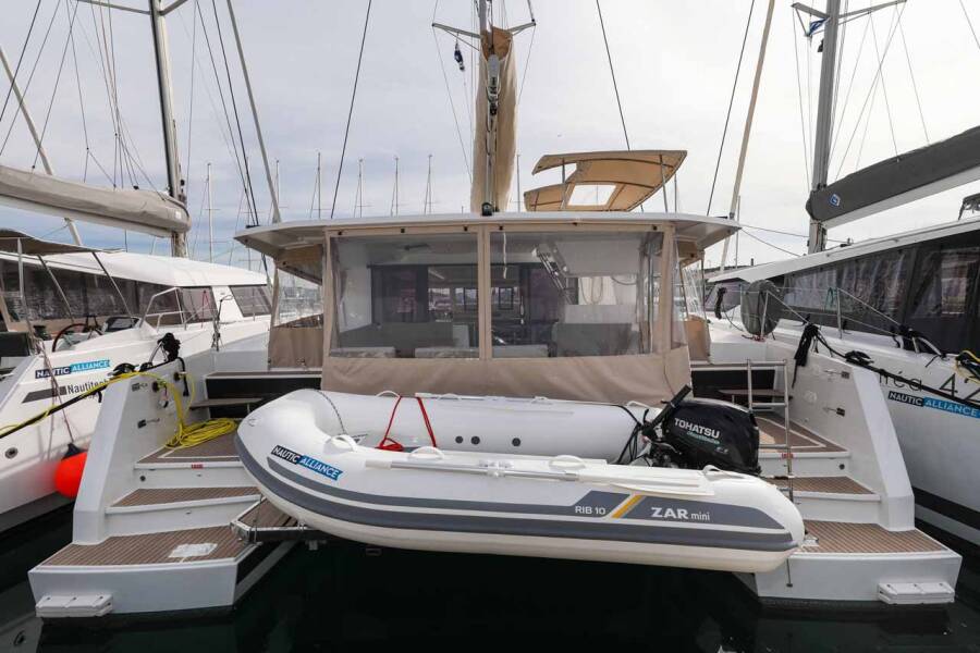 Fountaine Pajot Astrea 42