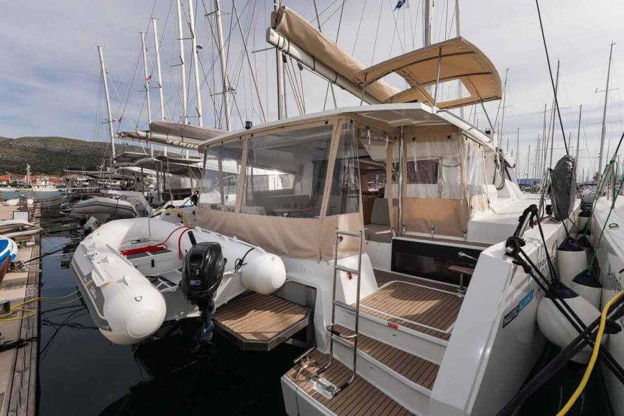 Fountaine Pajot Astrea 42