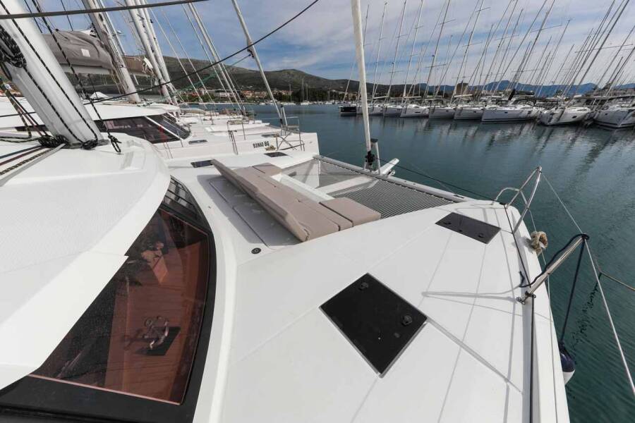 Fountaine Pajot Astrea 42