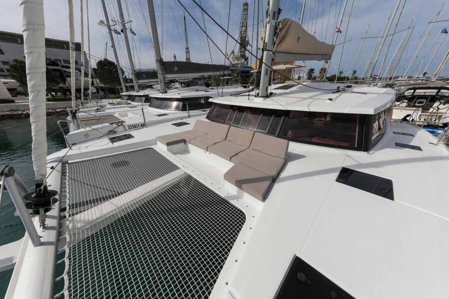 Fountaine Pajot Astrea 42