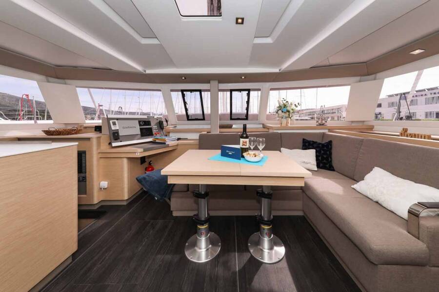 Fountaine Pajot Astrea 42