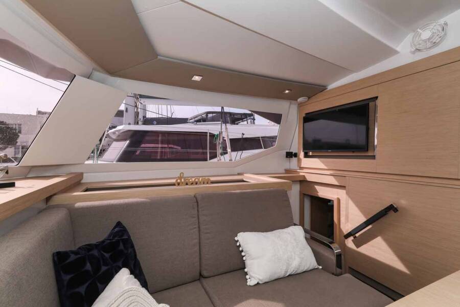 Fountaine Pajot Astrea 42