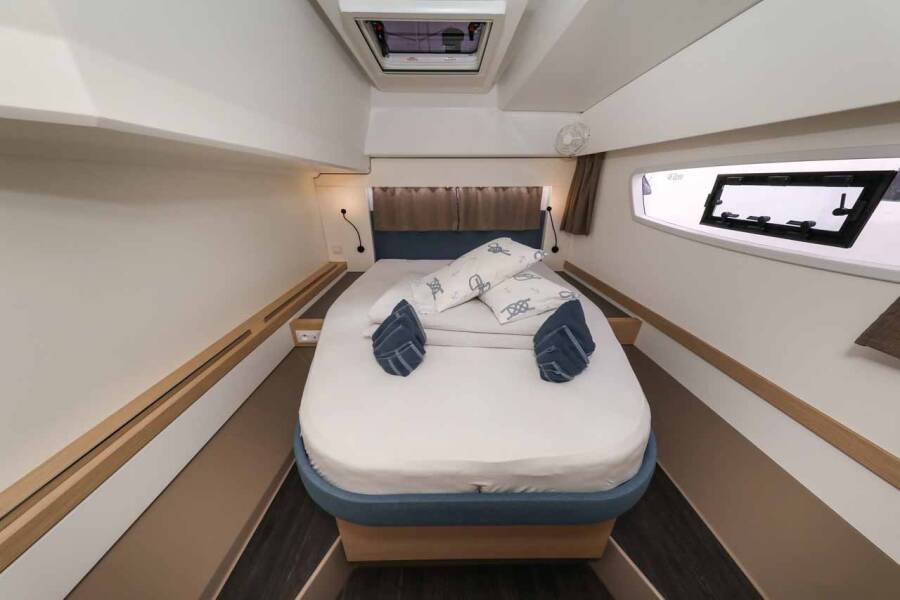 Fountaine Pajot Astrea 42