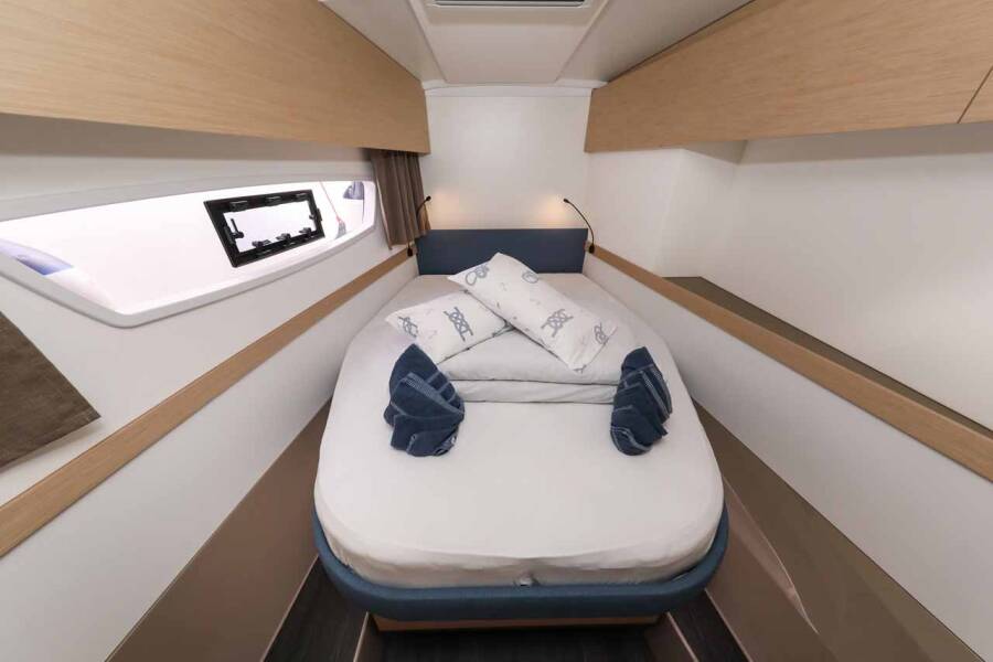 Fountaine Pajot Astrea 42