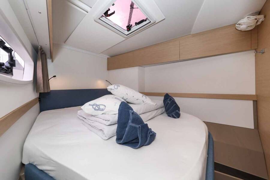 Fountaine Pajot Astrea 42