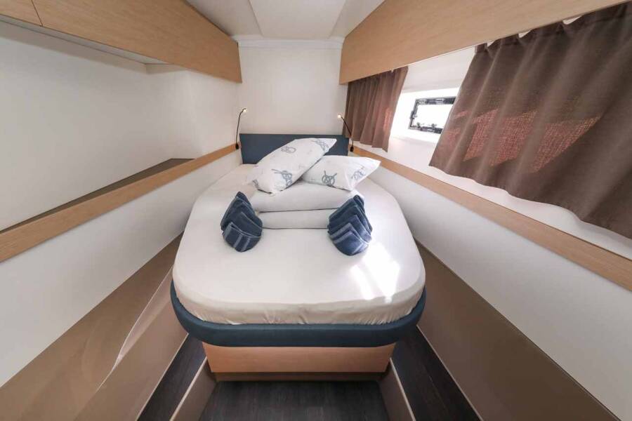 Fountaine Pajot Astrea 42