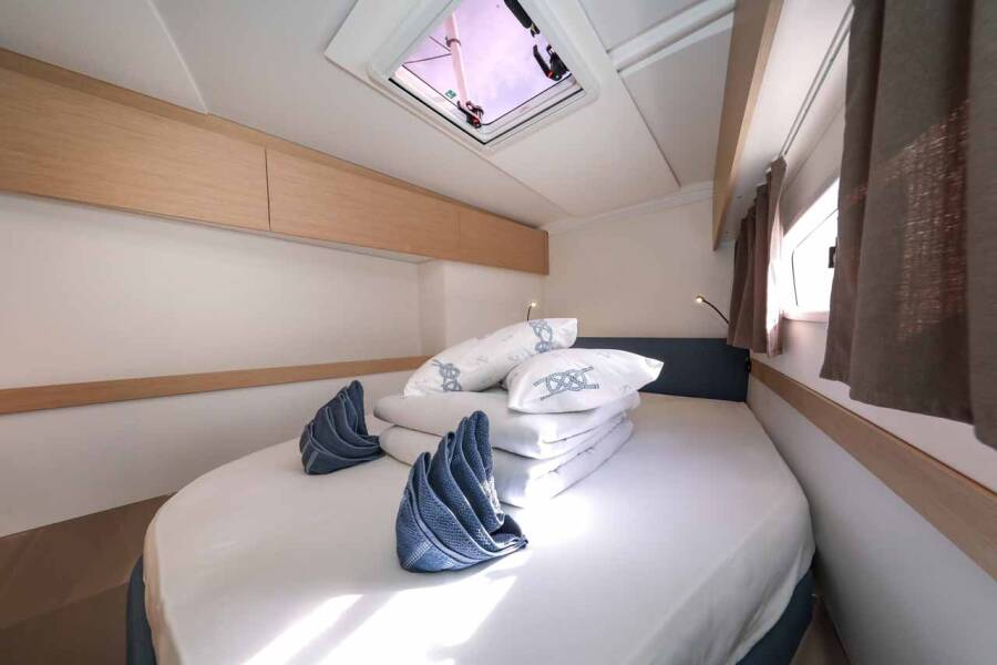 Fountaine Pajot Astrea 42